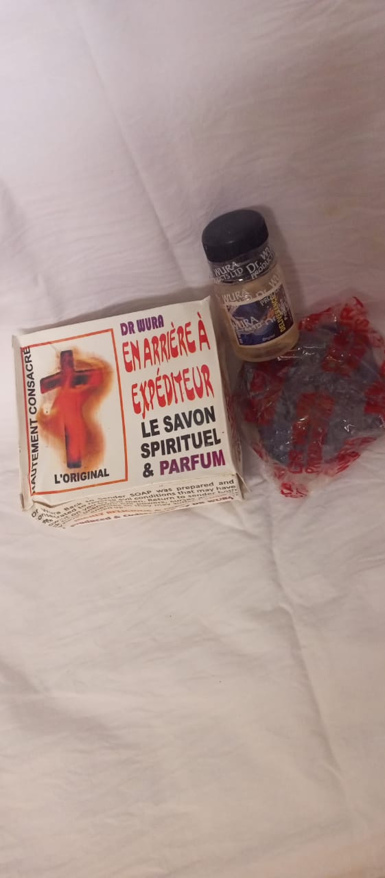 Savon et parfum spirituels back to sender. Savon 100g, parfum 15 ml