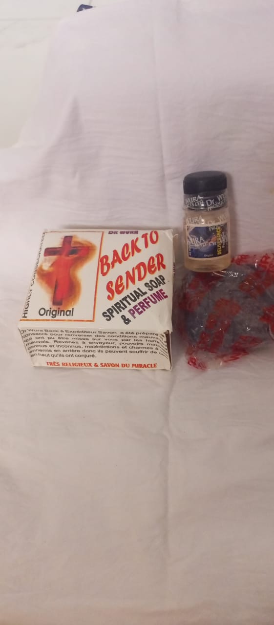 Savon et parfum spirituels back to sender. Savon 100g, parfum 15 ml