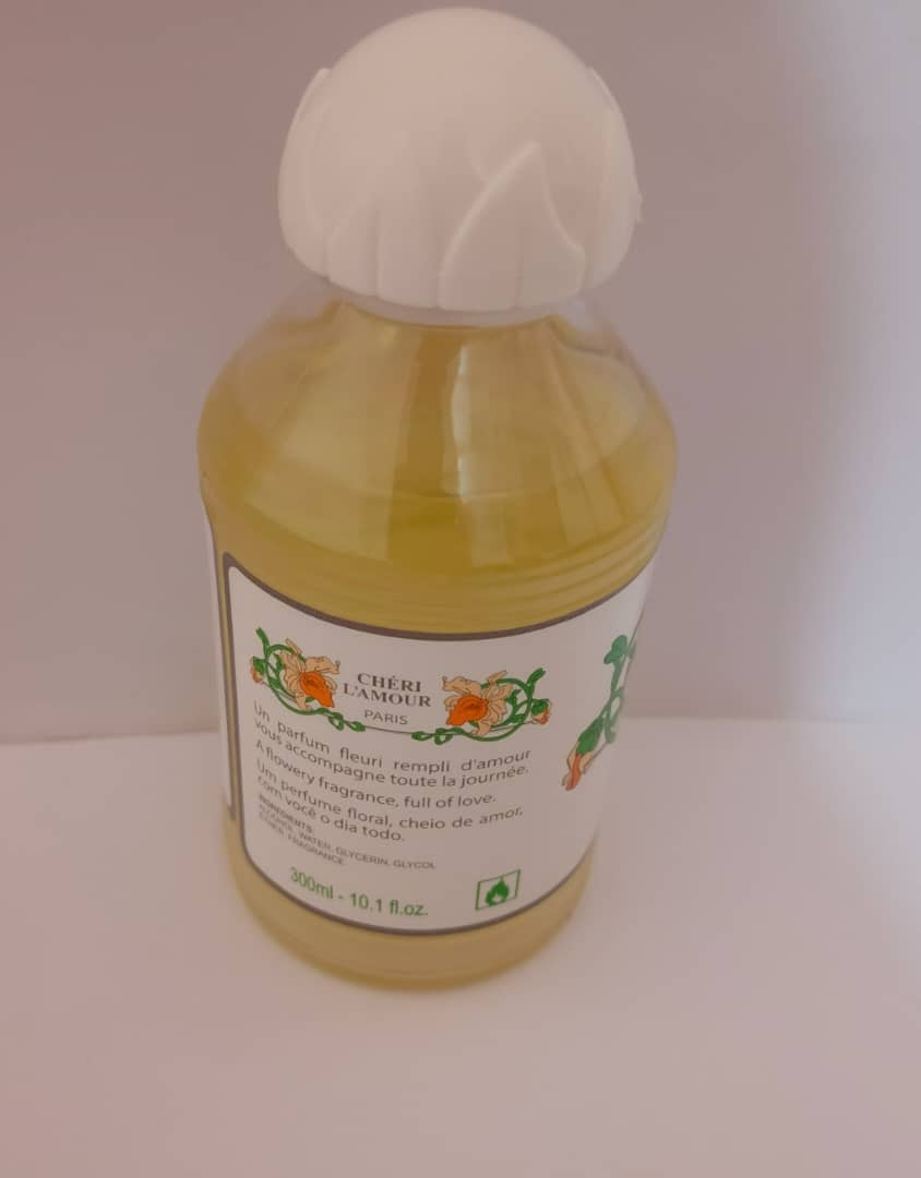 Eau de cologne  CHÉRI  L AMOUR,  300ML